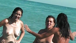 Kami pertama kali di video nude beach real nude beach