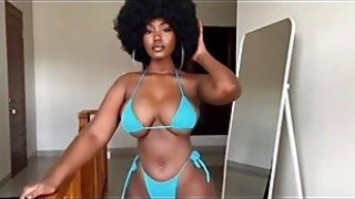 Afro puff gadis ebony seks publik