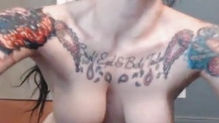 Tattoed Babe Sexy Cam Show
