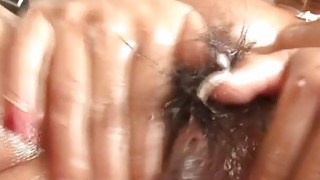 Vagina diminyaki Kurea Mutou menggoda