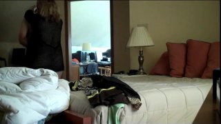 Ayah dan ibu tiri dalam video seks